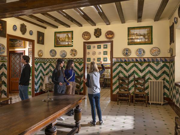 Tastet de "L'Enrajolada"! Descobreix els racons de la Casa-Museu Santacana.