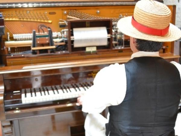 Sona, sona la pianola