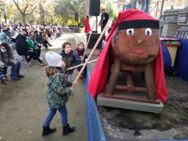 Vine a fer cagar el Tió Gegant