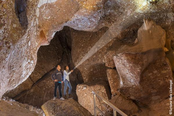 Coves de Montserrat Collbato - Turisme Baix Llobregat.jpg