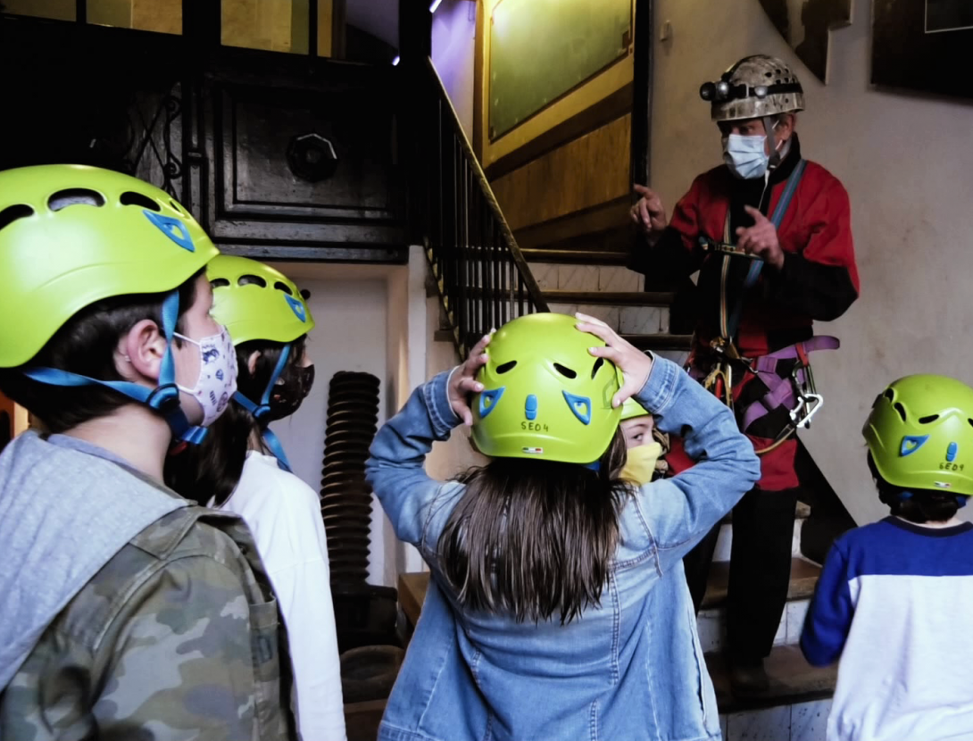Escoles al Centre d'Interpretació de l'Espeleologia