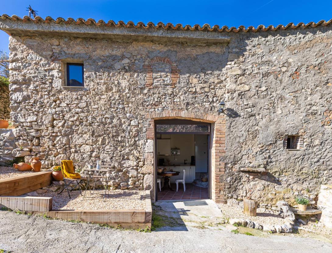 Escapada de juny a Cal Simon, casa als peus de Montserrat