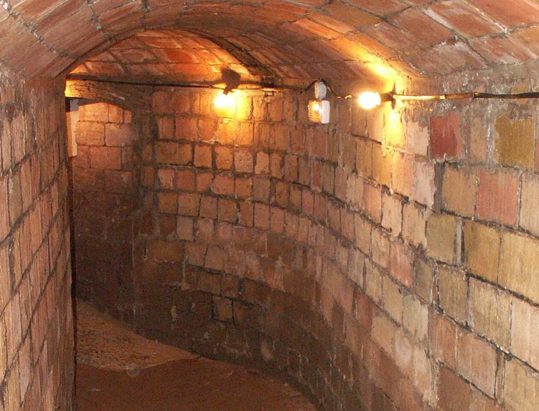 Xerrada: "Refugis antiaeris: la defensa passiva durant la Guerra Civil" i visita guiada al refugi.