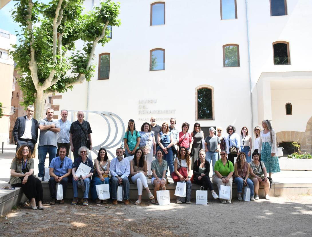 Els Punts d'Informació del Baix Llobregat visiten el Museu del Renaixement i el centre històric de Molins de Rei