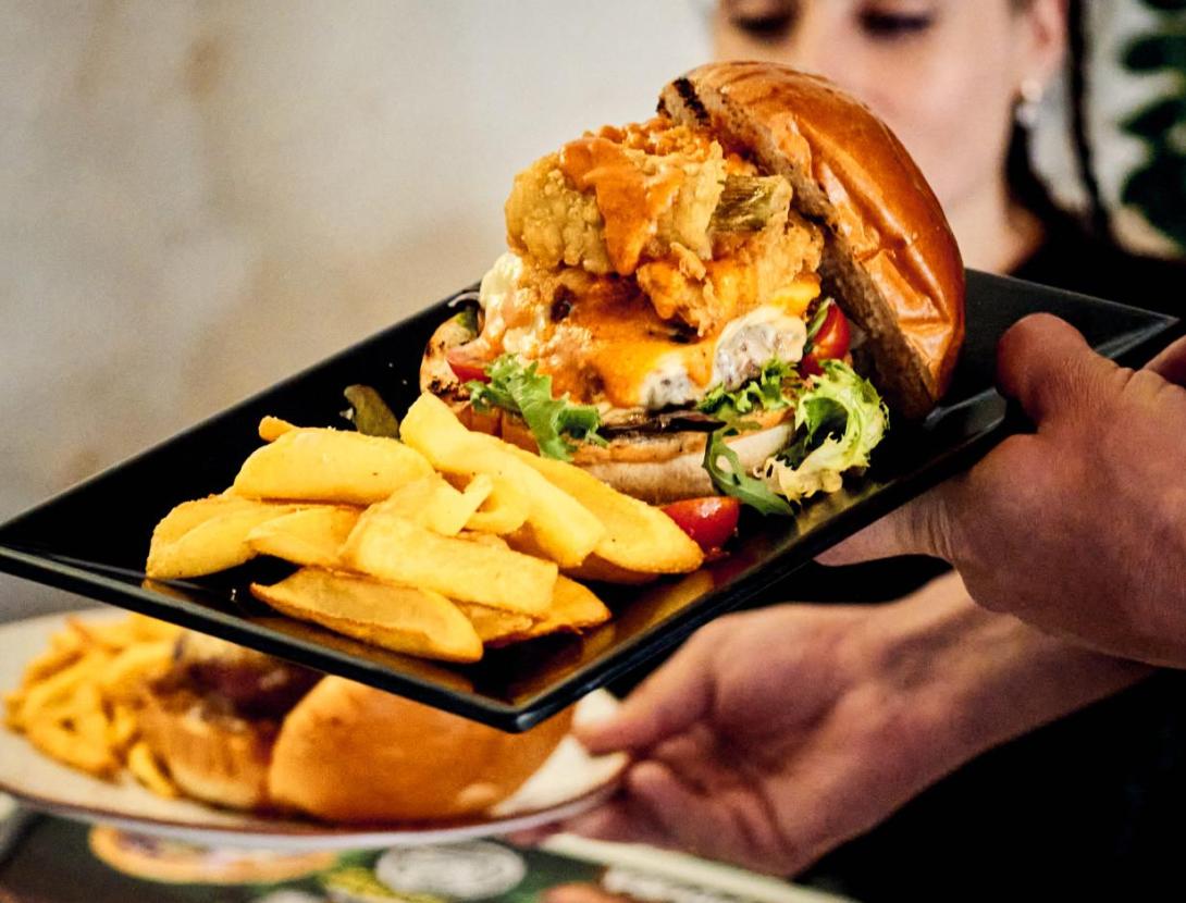 Tasta'mm Gourmet Burger&amp;Gin